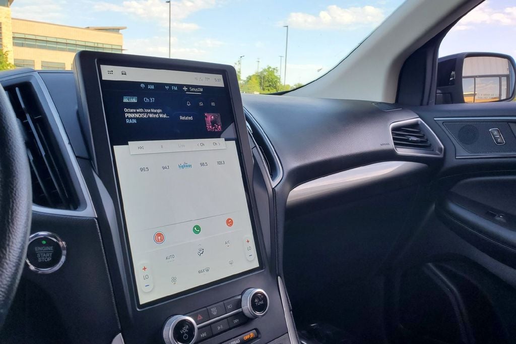 2022 Ford Edge SE