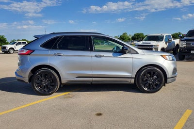 2022 Ford Edge SE