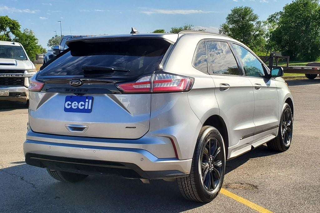2022 Ford Edge SE
