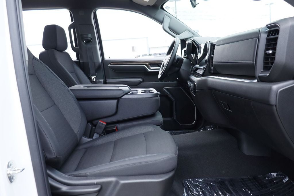 2026 Chevrolet Silverado 1500 LT LT1
