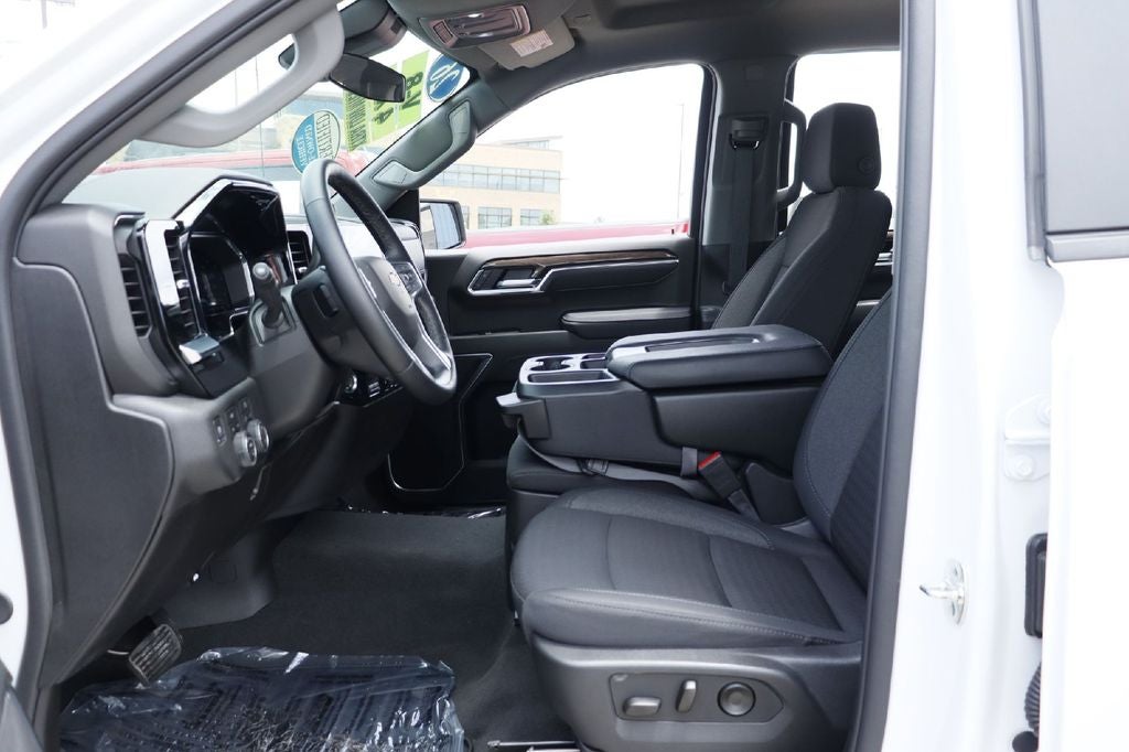 2026 Chevrolet Silverado 1500 LT LT1