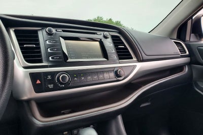 2017 Toyota Highlander LE