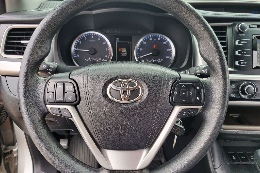 2017 Toyota Highlander LE