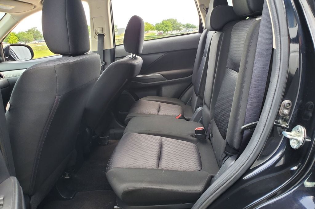 2014 Mitsubishi Outlander ES