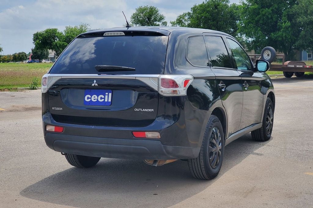 2014 Mitsubishi Outlander ES