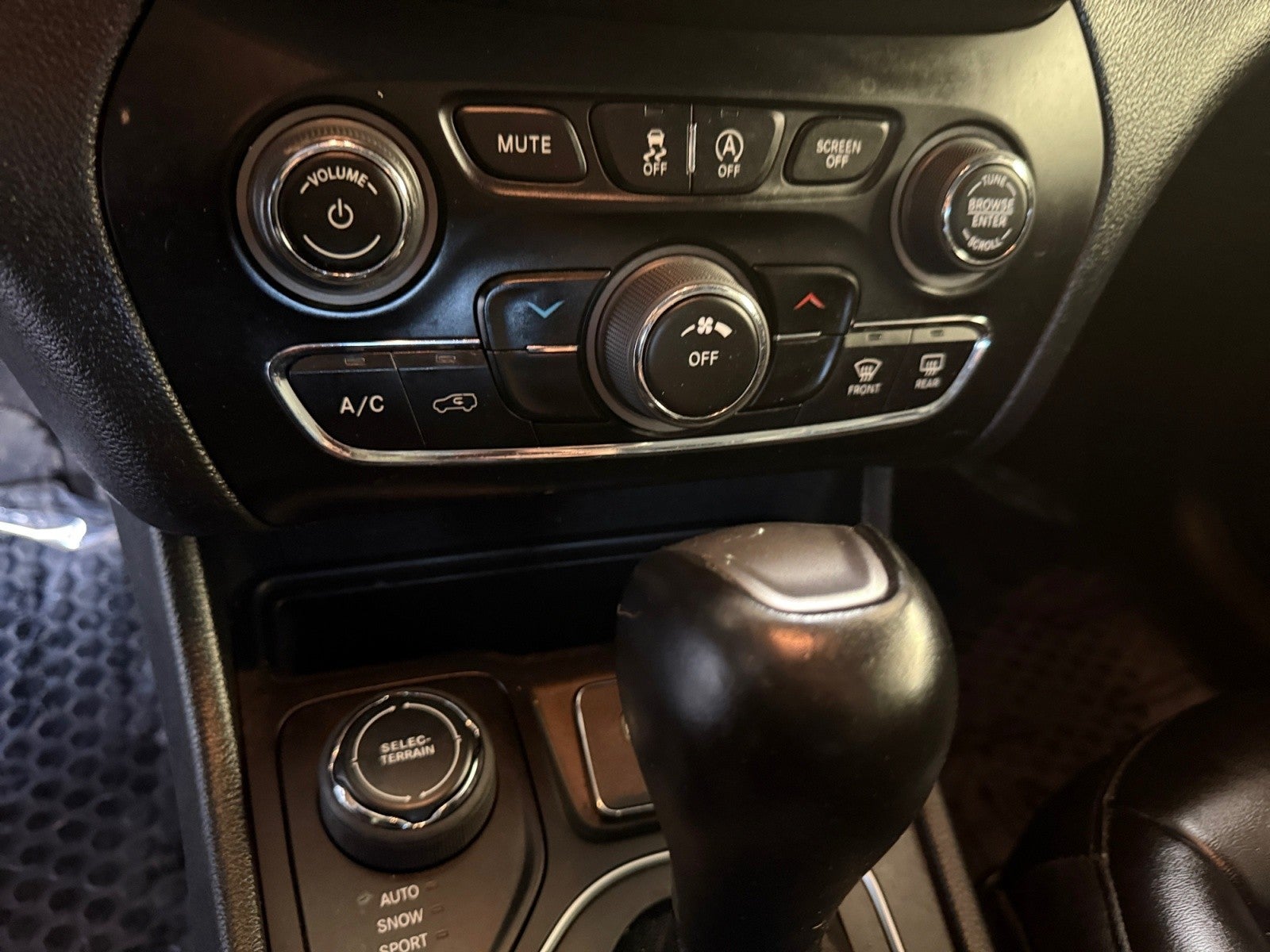 2022 Jeep Cherokee X