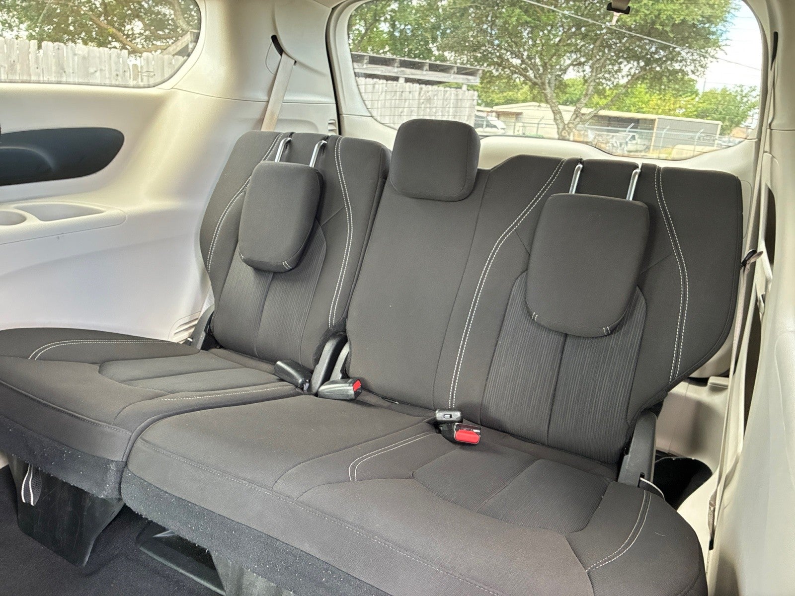 2023 Chrysler Voyager (fleet-only) LX