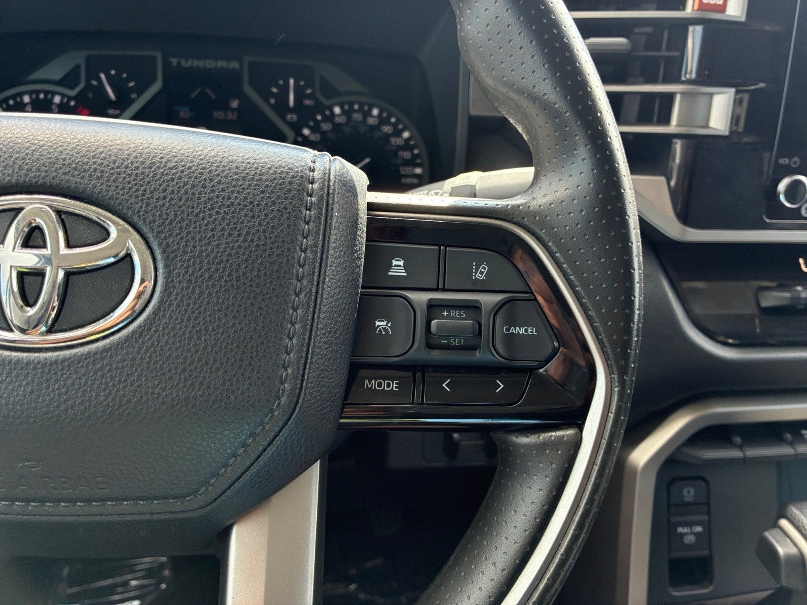2022 Toyota Tundra 4WD SR5