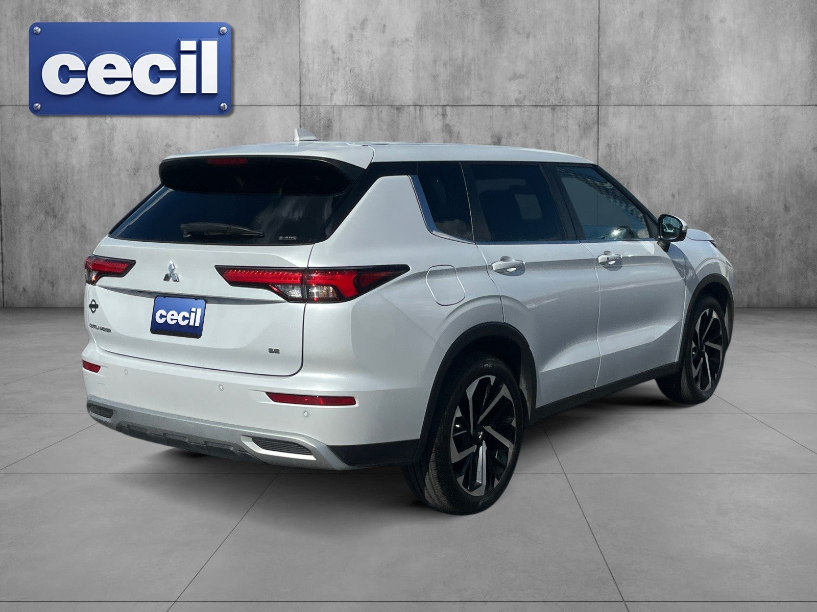 2024 Mitsubishi Outlander SE