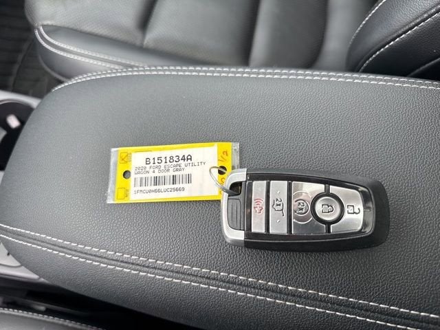 2020 Ford Escape SEL