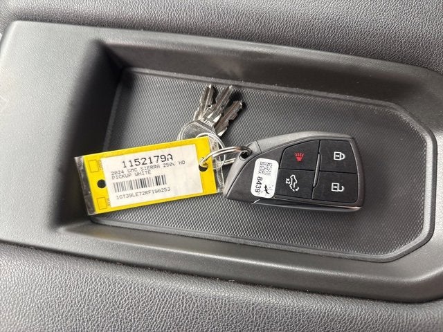 2024 GMC Sierra 2500 HD Pro