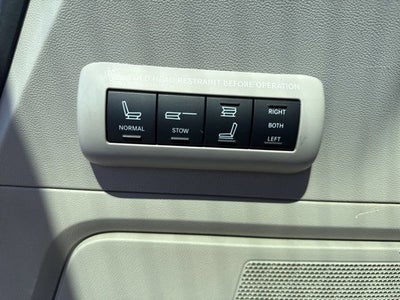 2015 Chrysler Town & Country Limited Platinum