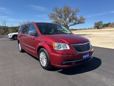 2015 Chrysler Town & Country Limited Platinum