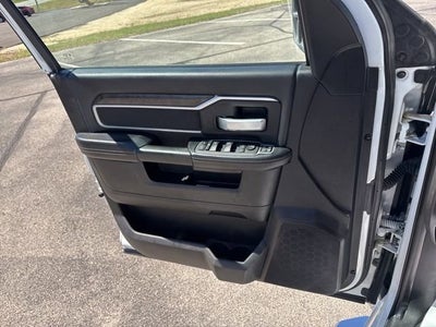 2024 RAM 2500 Big Horn Crew Cab 4x4 6'4" Box