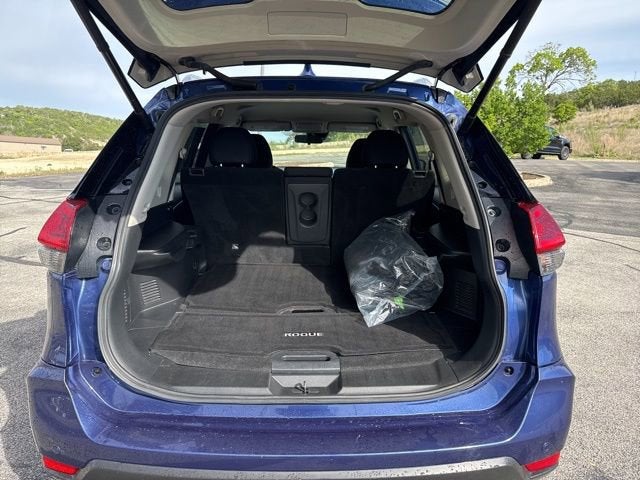 2020 Nissan Rogue SV FWD
