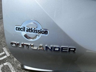 2025 Mitsubishi Outlander SE