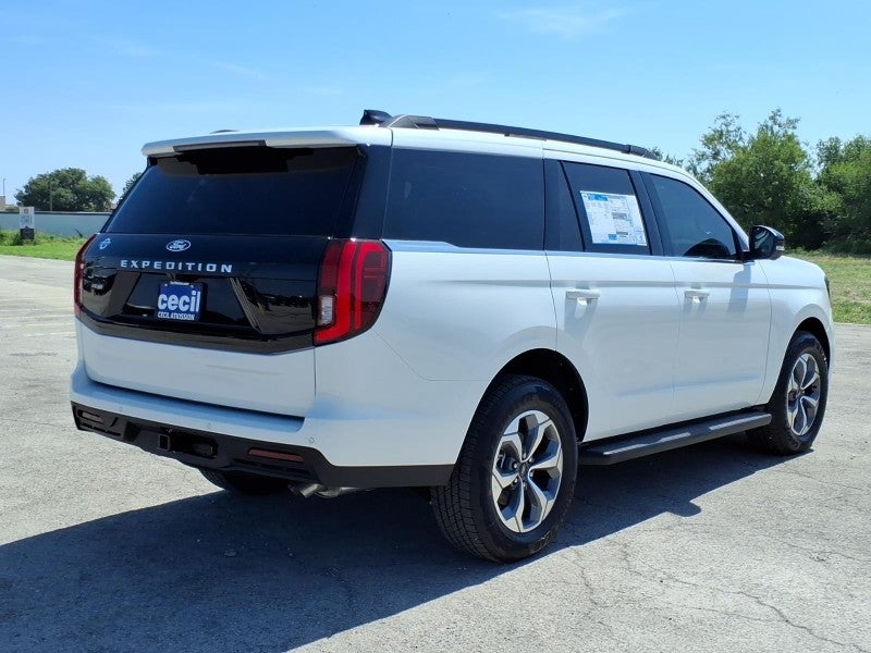 2027 Ford Expedition Active
