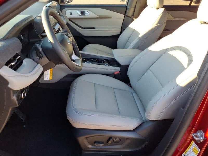 2027 Ford Explorer Active w/200A Pkg