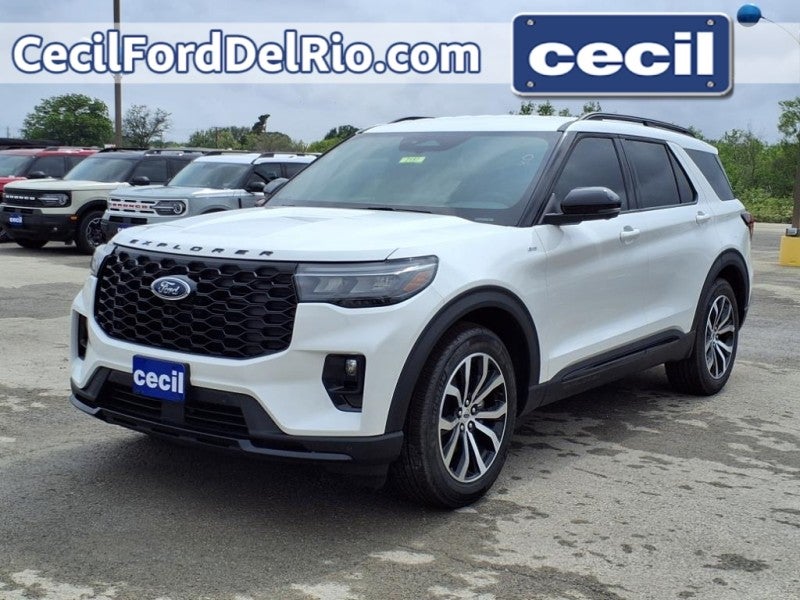 2025 Ford Explorer ST-Line