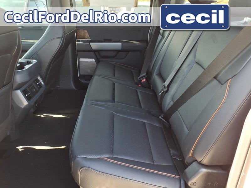 2026 Ford Super Duty LARIAT