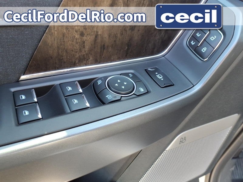 2026 Ford Super Duty LARIAT