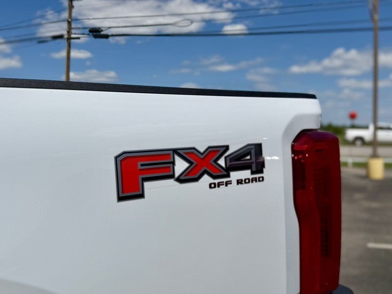 2024 Ford Super Duty F-350 SRW XLT