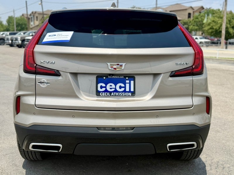 2024 Cadillac XT4 FWD Premium Luxury