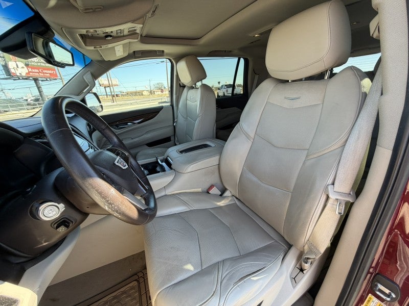 2016 Cadillac Escalade Luxury Collection