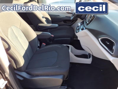 2023 Chrysler Voyager (fleet-only) LX