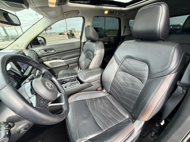 2022 Nissan Pathfinder Platinum