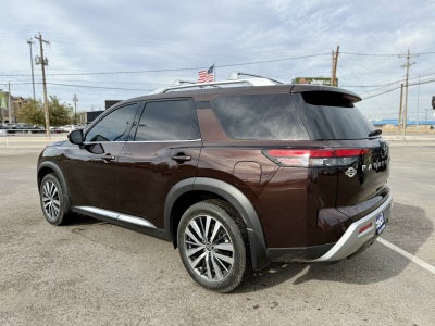 2022 Nissan Pathfinder Platinum
