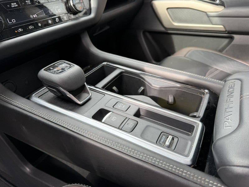 2022 Nissan Pathfinder Platinum