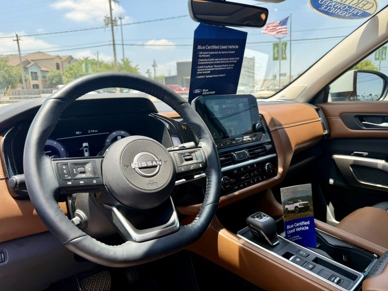 2024 Nissan Pathfinder Platinum
