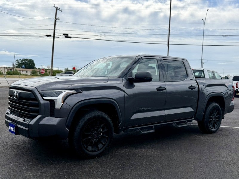 2022 Toyota Tundra 2WD SR5