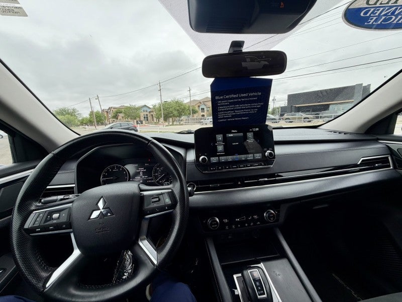 2024 Mitsubishi Outlander SE