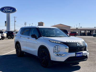 2024 Mitsubishi Outlander SE