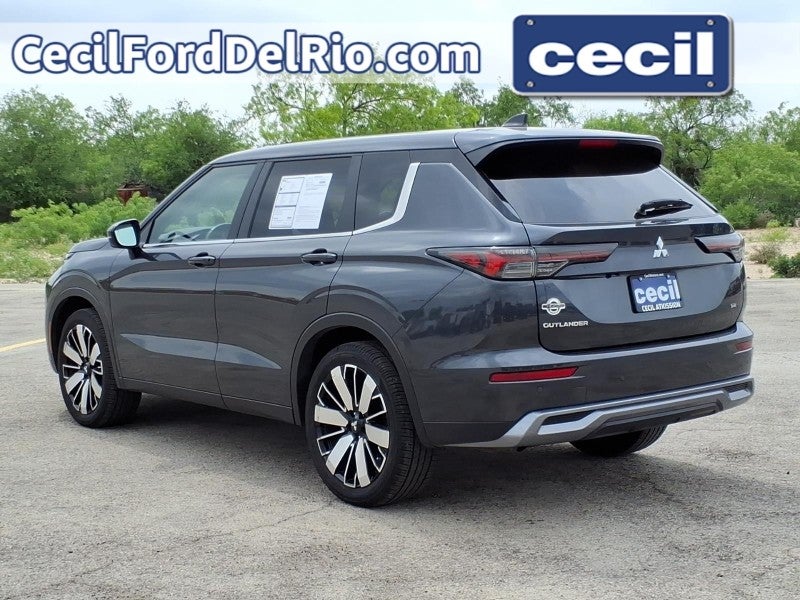 2025 Mitsubishi Outlander SE