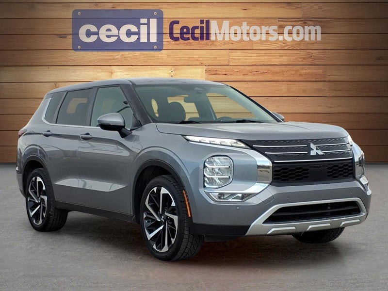 2024 Mitsubishi Outlander SE