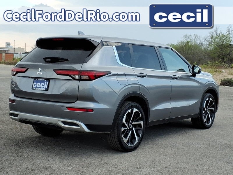 2024 Mitsubishi Outlander SE