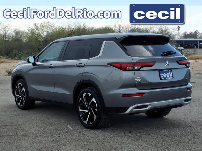 2024 Mitsubishi Outlander SE