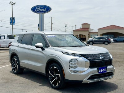 2024 Mitsubishi Outlander SE