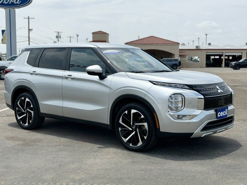 2024 Mitsubishi Outlander SE