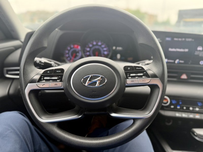 2023 Hyundai Elantra Essential