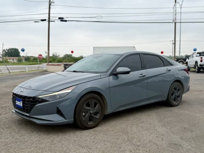 2023 Hyundai Elantra Essential