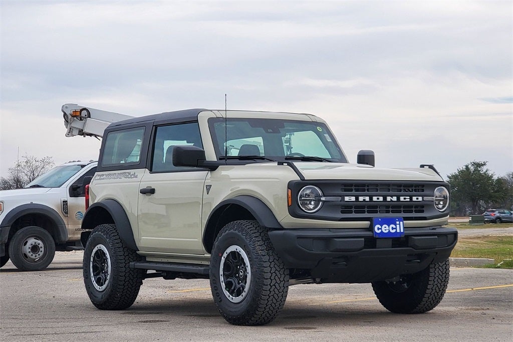 2025 Ford Bronco Base