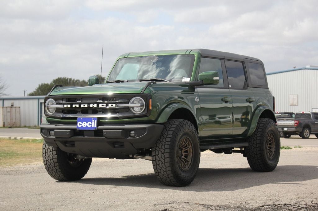 2025 Ford Bronco Outer Banks