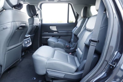 2027 Ford Expedition Active