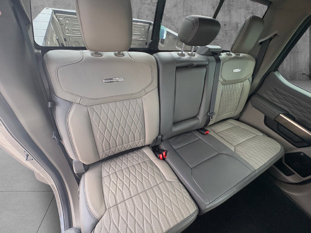 2027 Ford F-250SD Platinum
