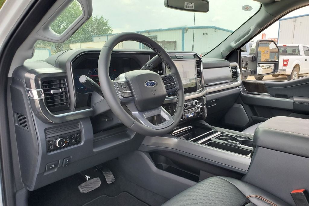2026 Ford F-350SD Lariat DRW