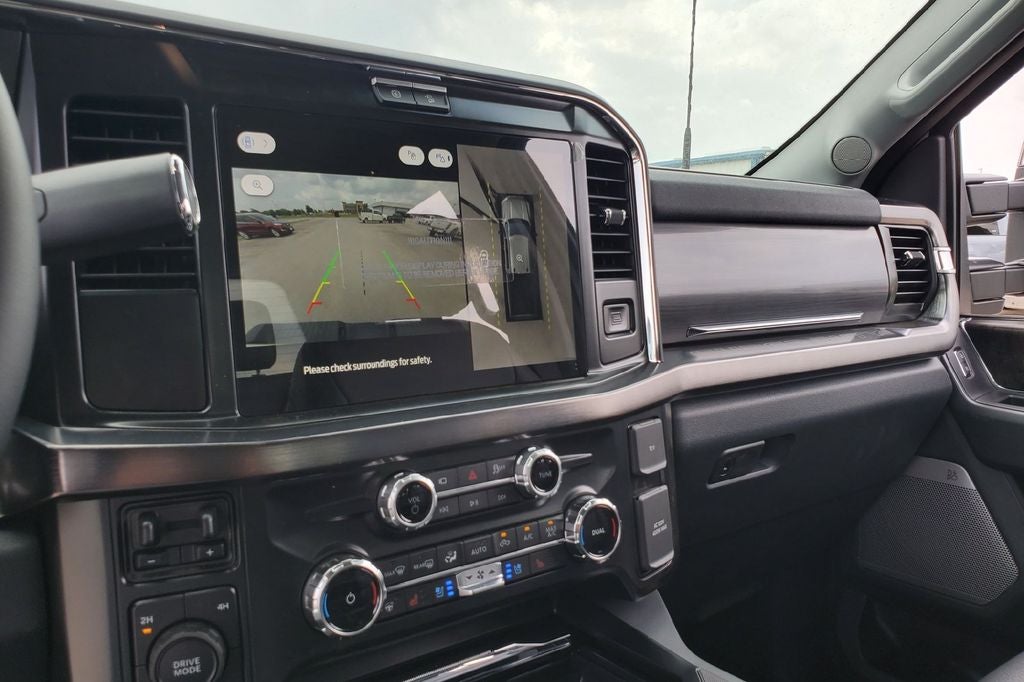 2026 Ford F-350SD Lariat DRW